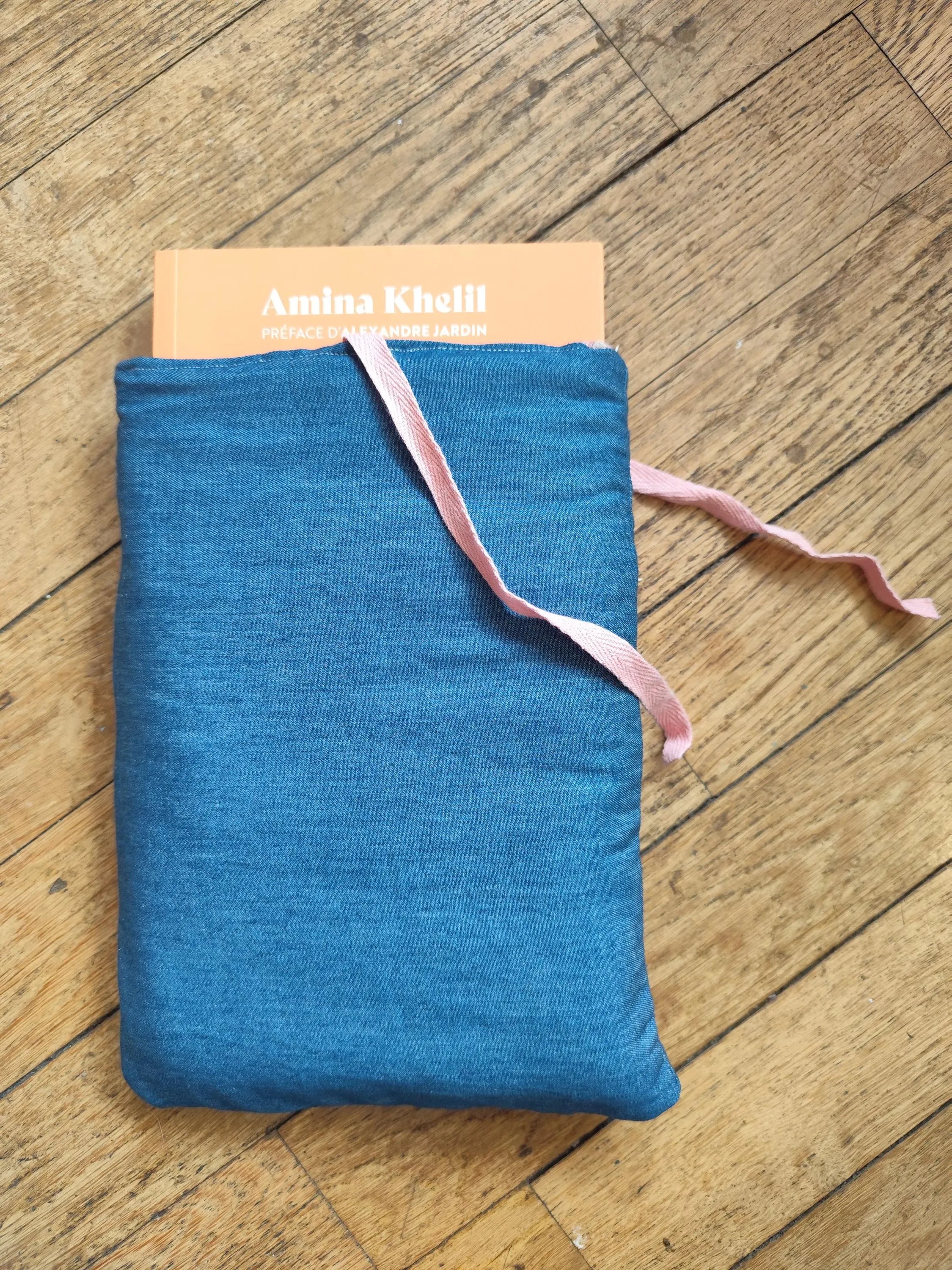 Pochette réversible Sakura – Fleurs de cerisier & bleu Jean