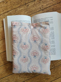 Housse de livre Pivoines – Tissu fleuri rose & bleu