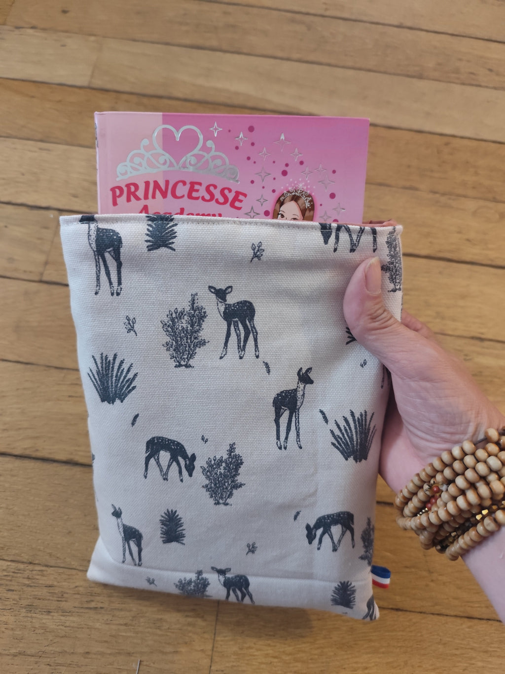 Pochette livre & liseuse Biches – Moelleuse scratch tissu