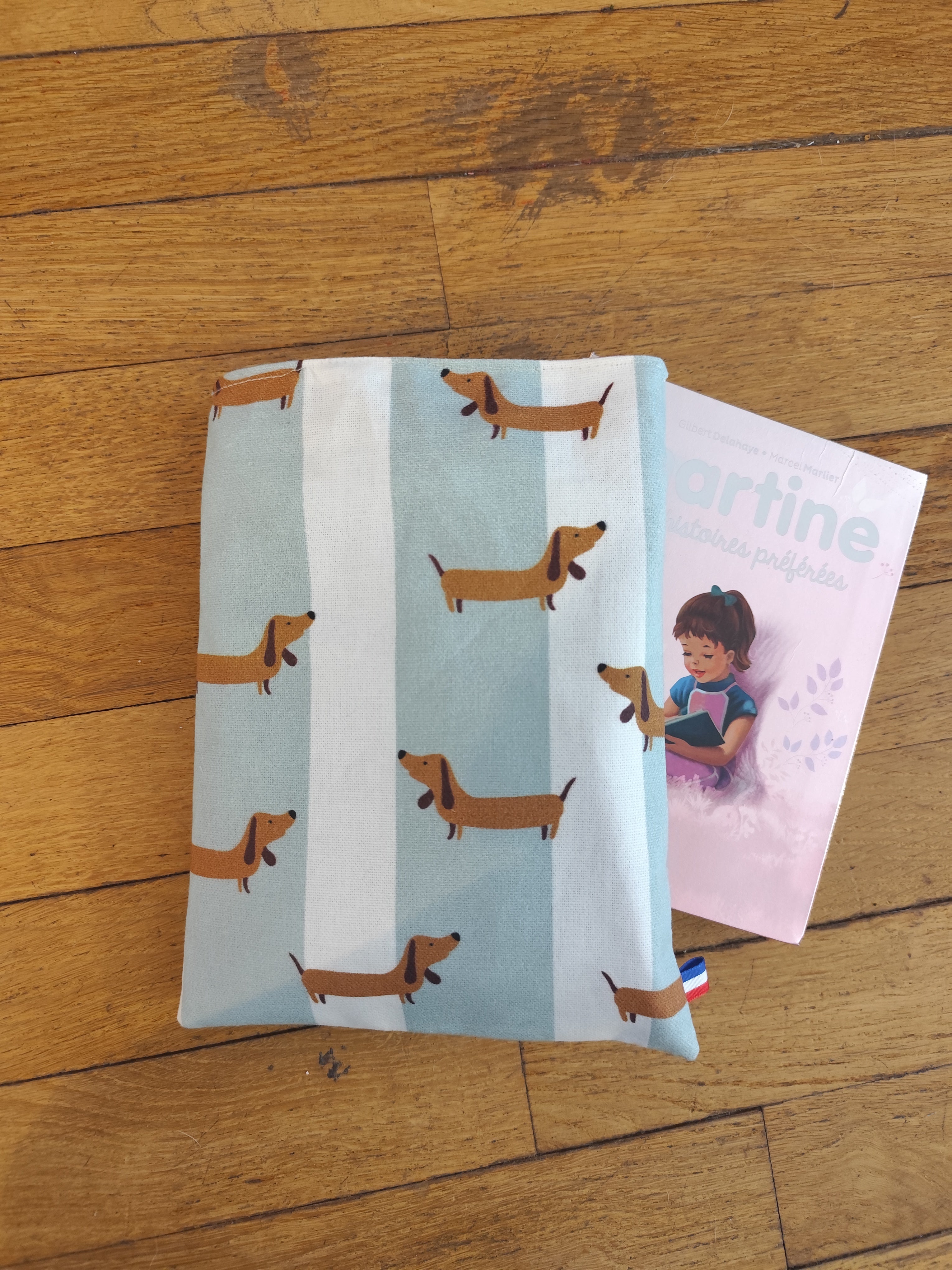 Pochette livre & liseuse Teckels – Moelleuse scratch tissu