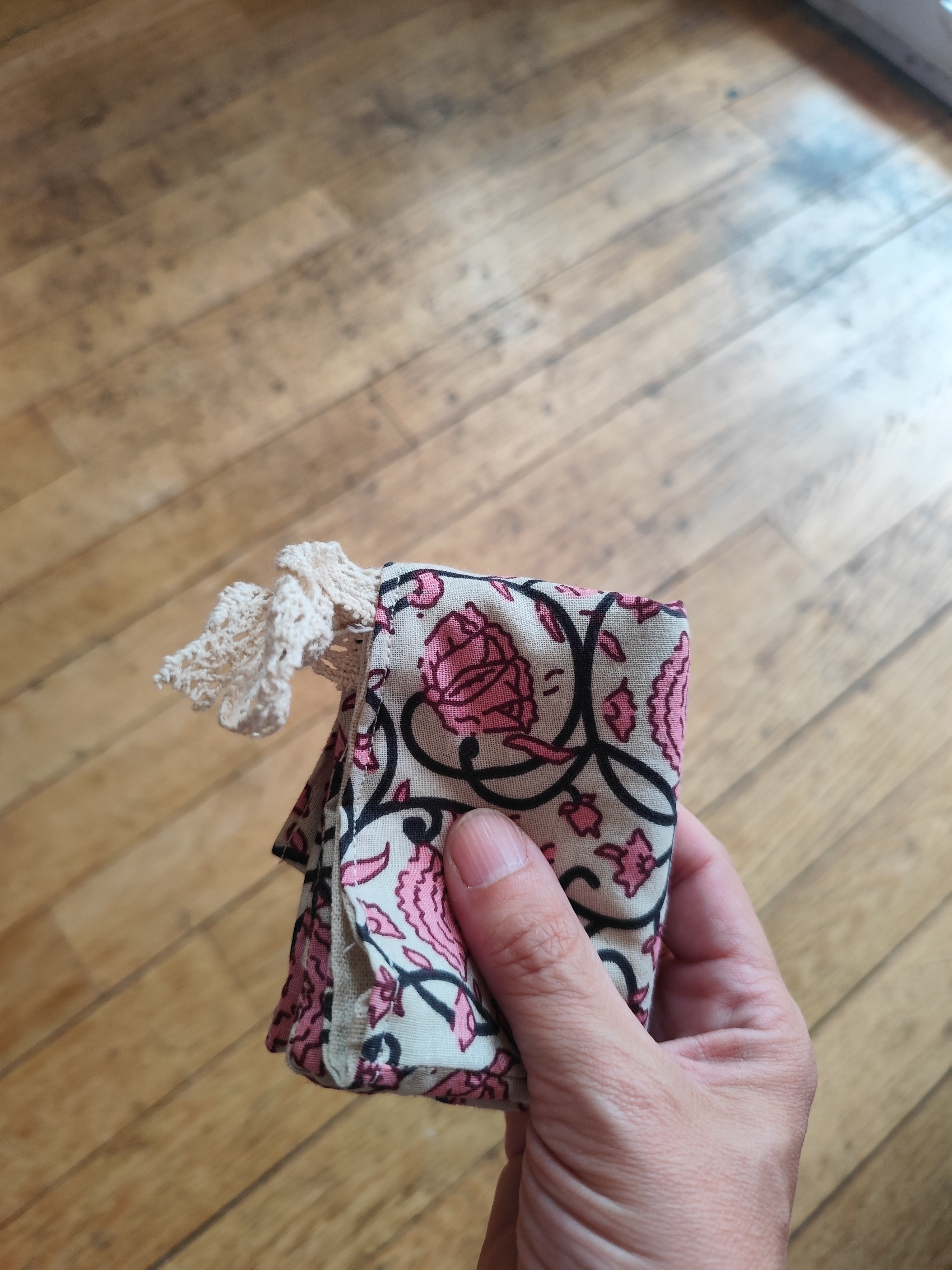 Pochette réversible – Fleurs roses & Lin naturel