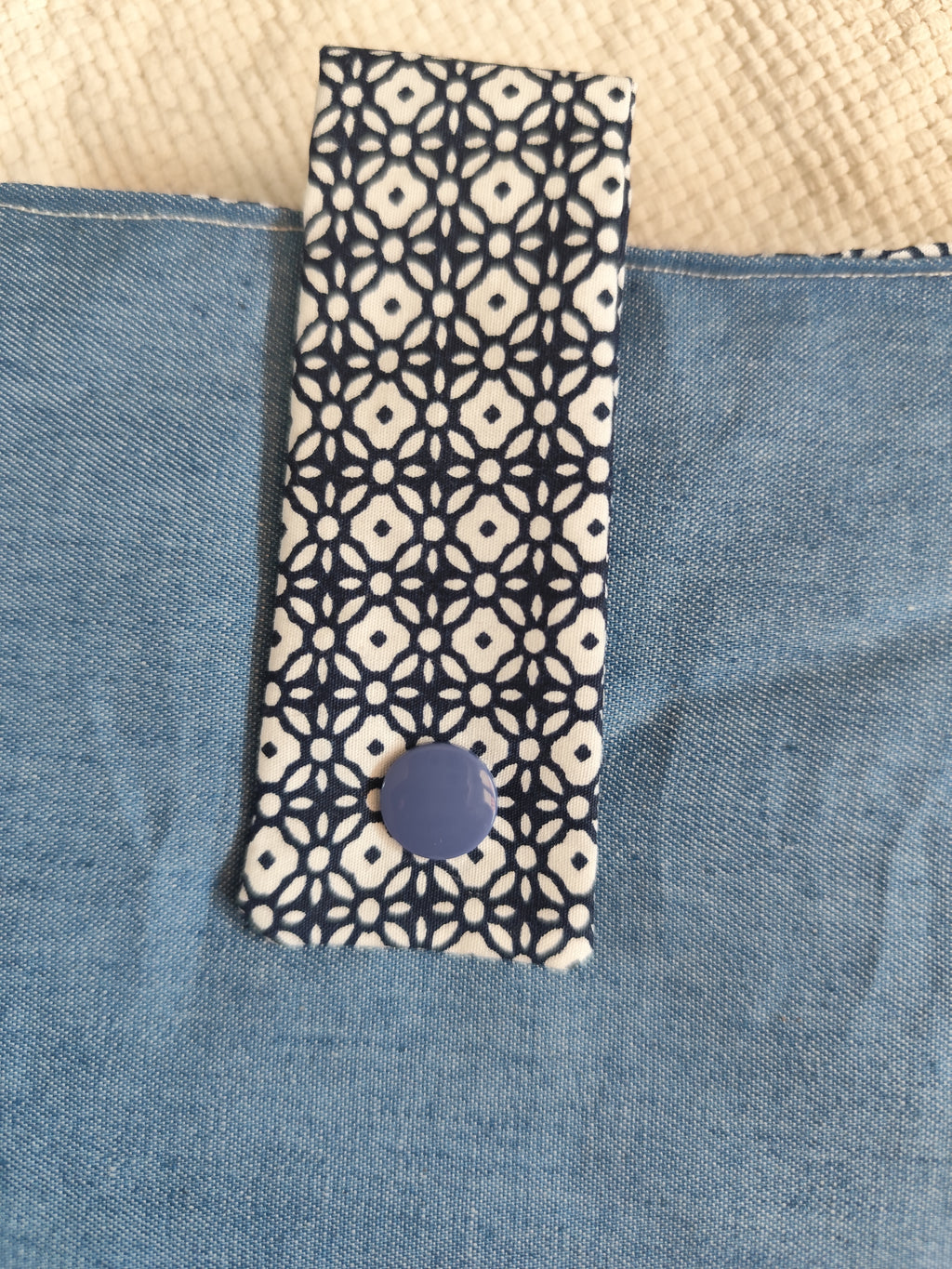 Denim-colored book sleeve – Black & white geometric flap