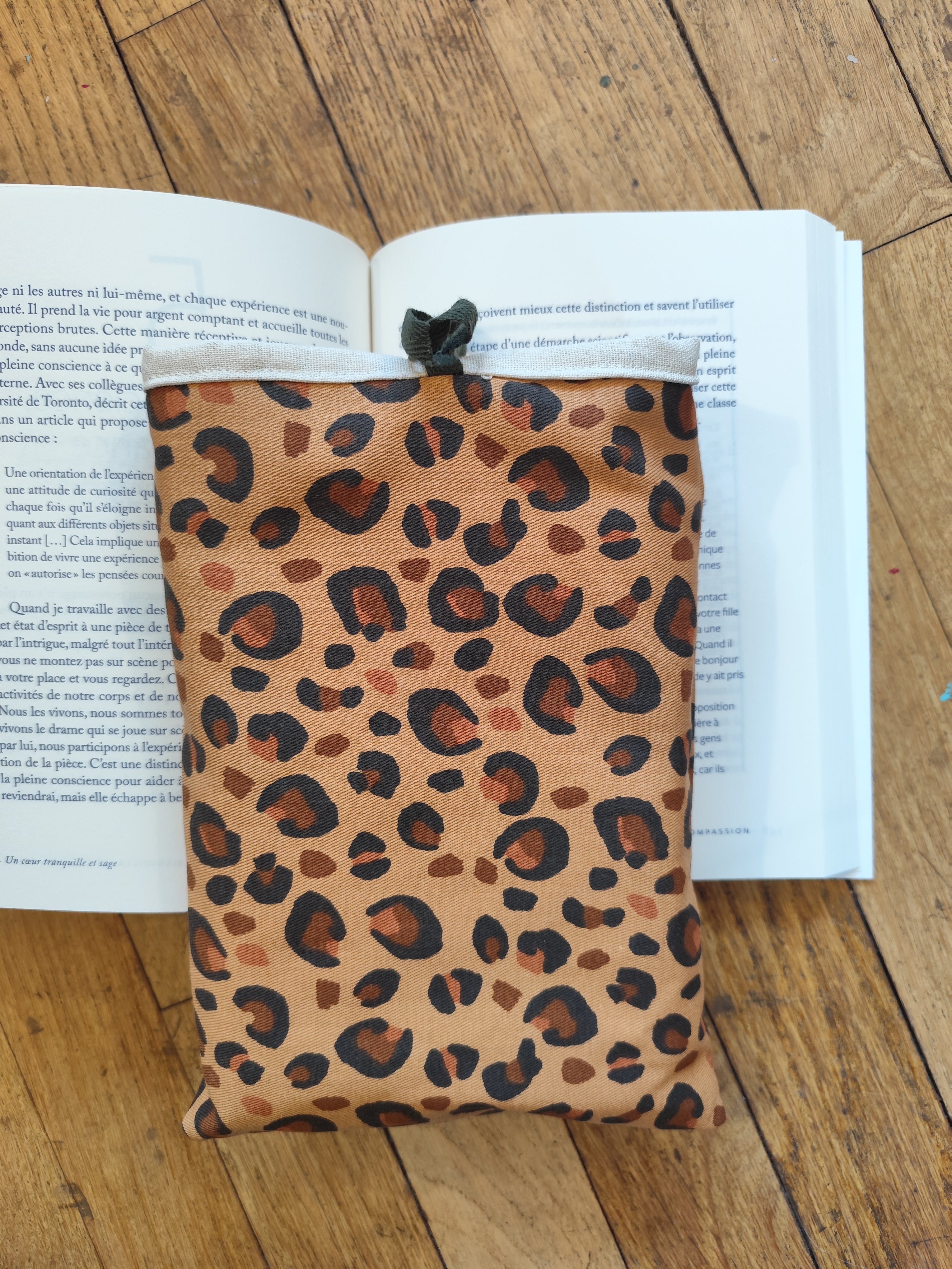 Pochette réversible nomade beige naturel & léopard