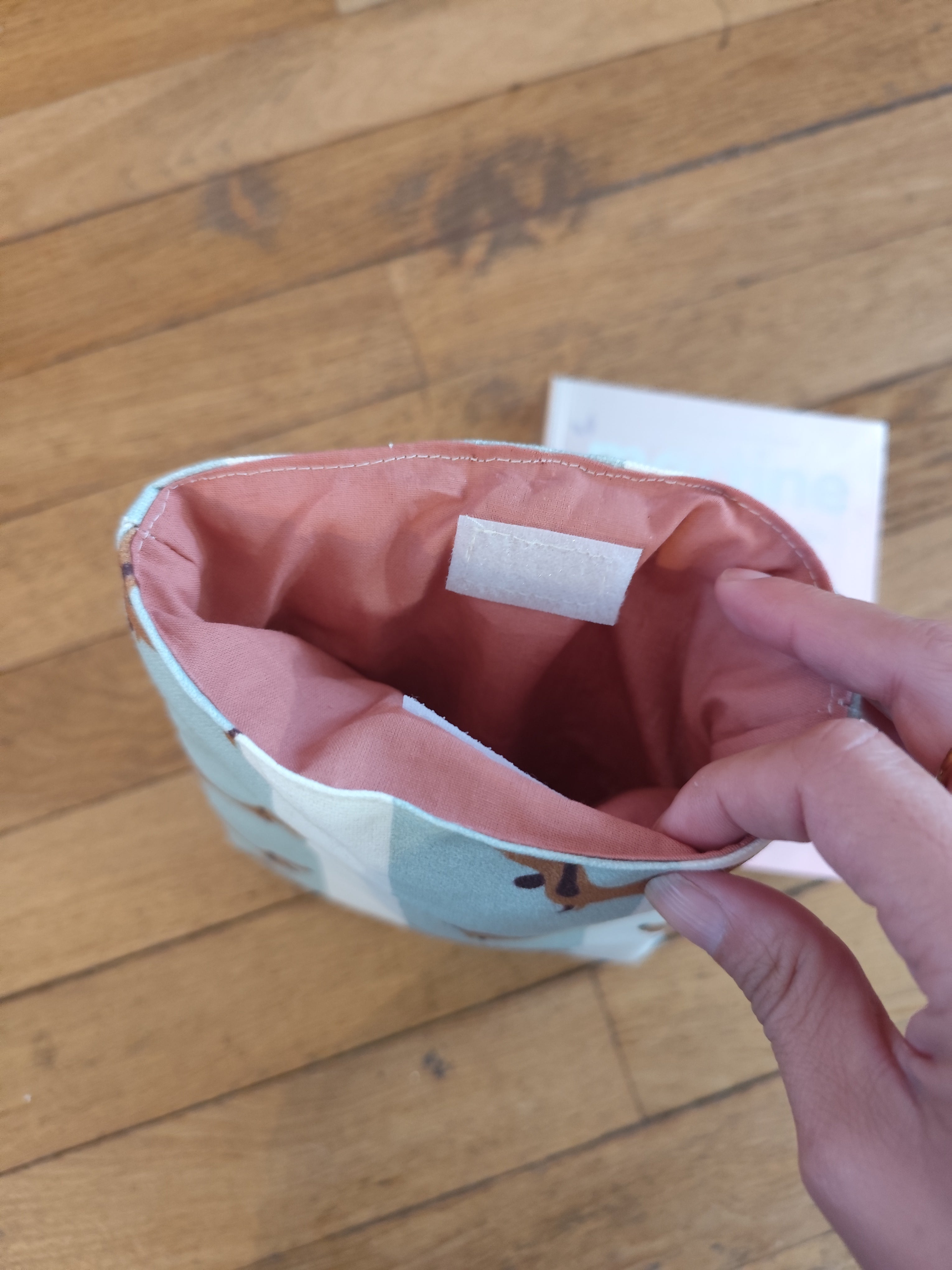 Pochette livre & liseuse Teckels – Moelleuse scratch tissu
